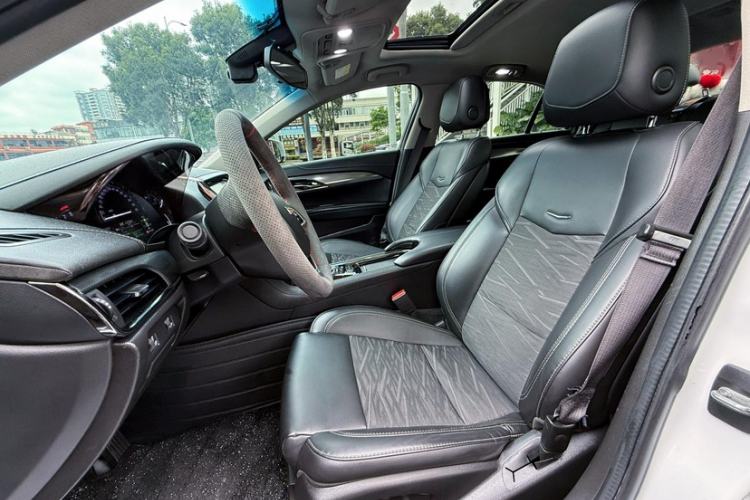 Used Cadillac ATS-L 2017 28T Tech Edition Interior 8