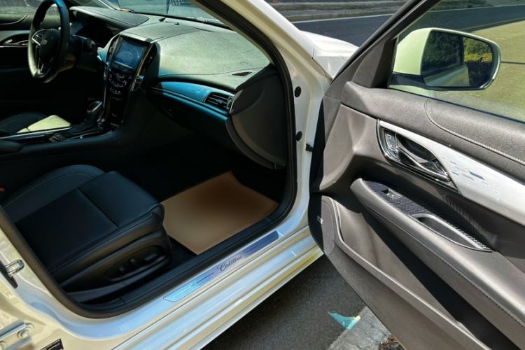 Used Cadillac ATS-L 2017 28T Fashion Edition Interior 9