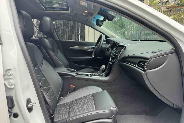 Used Cadillac ATS-L 2017 28T Tech Edition Interior 9