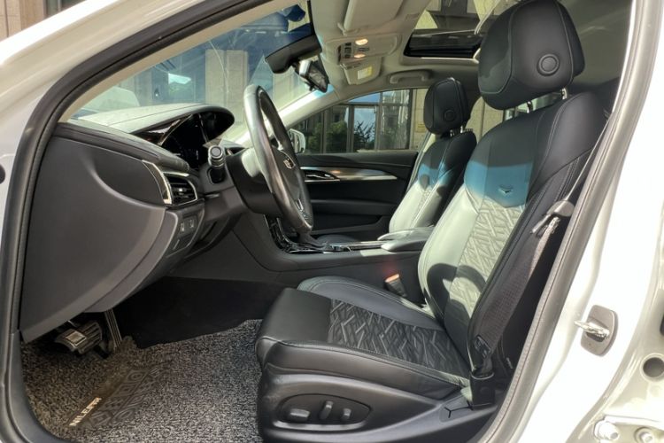 Used Cadillac ATS-L 2017 28T Tech Edition Interior 9