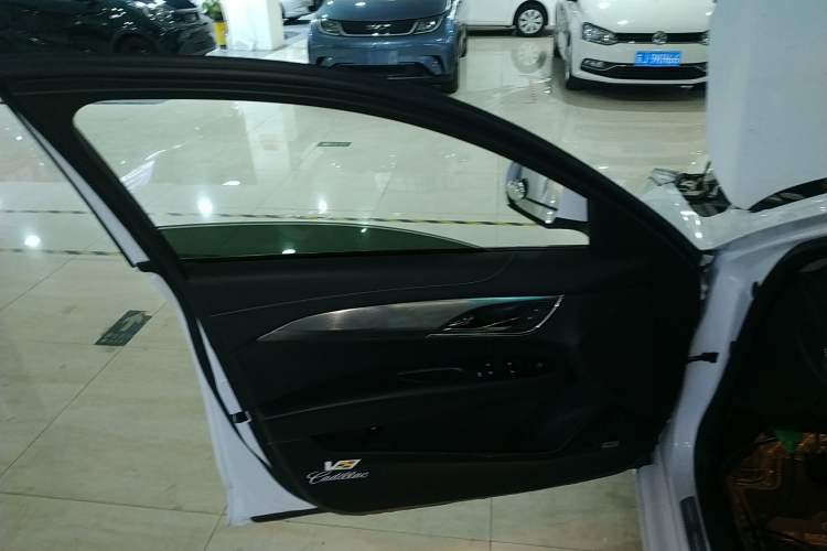 Used Cadillac ATS-L 2017 28T Tech Edition Left Front Door Interior