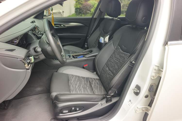 Used Cadillac ATS-L 2017 28T Tech Edition Left Front Seat