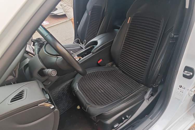 Used Cadillac ATS-L 2017 28T Fashion Edition Left Front Seat