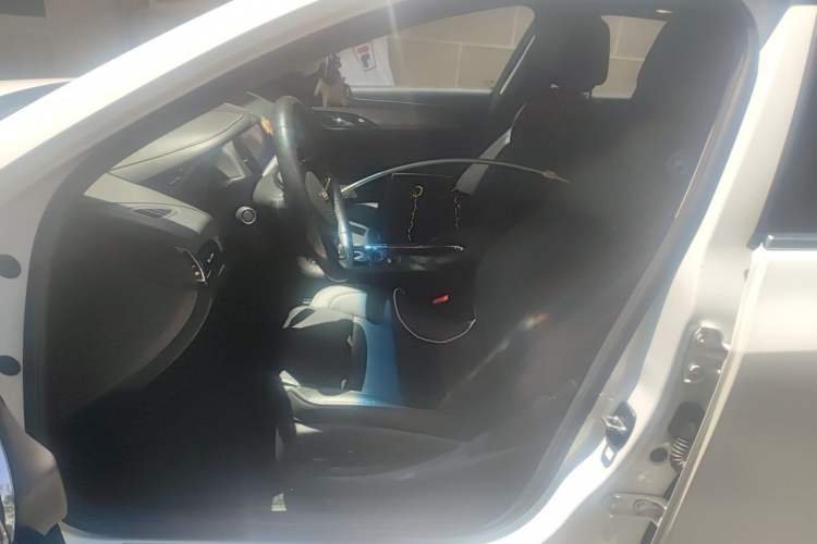 Used Cadillac ATS-L 2017 28T Fashion Edition Left Front Seat