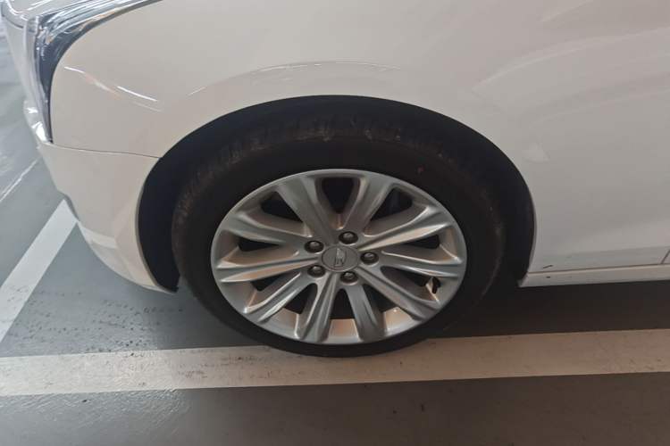 Used Cadillac ATS-L 2017 28T Tech Edition Left Front Wheel Hub