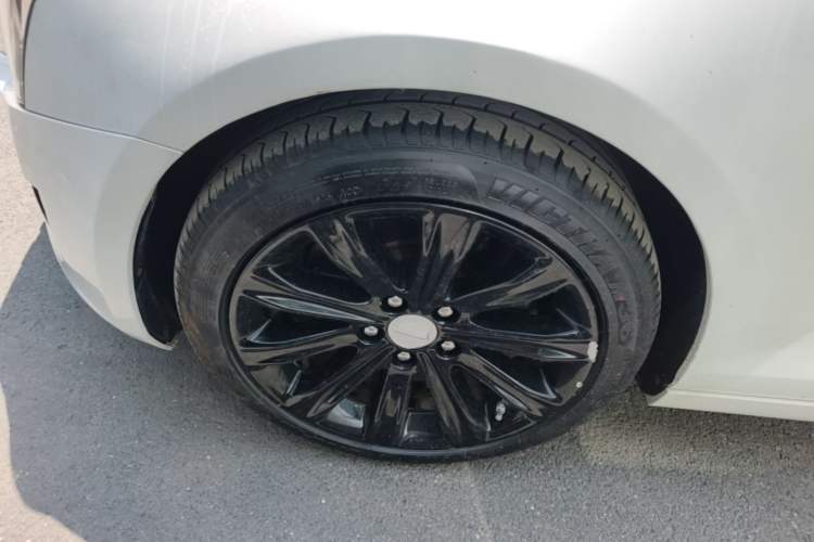 Used Cadillac ATS-L 2017 28T Tech Edition Left Front Wheel Hub