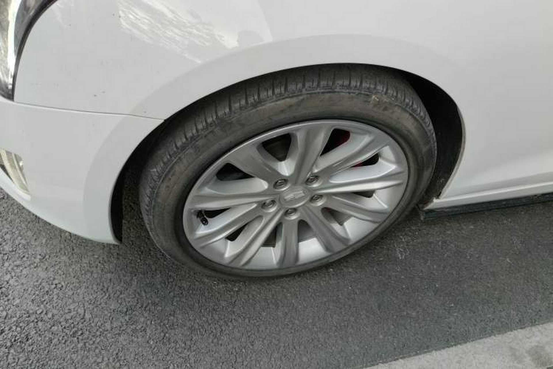 Used Cadillac ATS-L 2017 28T Tech Edition Left Front Wheel Hub