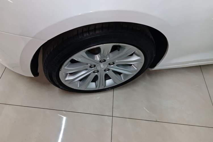 Used Cadillac ATS-L 2017 28T Tech Edition Left Front Wheel Hub