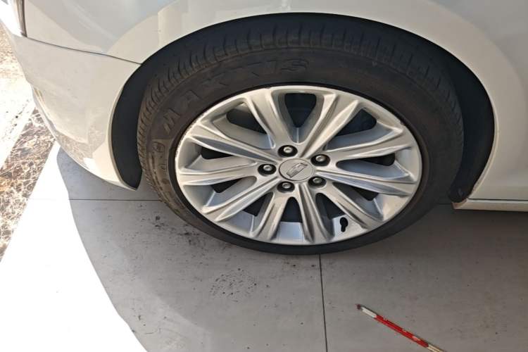 Used Cadillac ATS-L 2017 28T Tech Edition Left Front Wheel Hub
