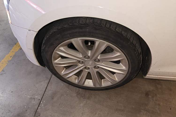 Used Cadillac ATS-L 2017 28T Tech Edition Left Front Wheel Hub