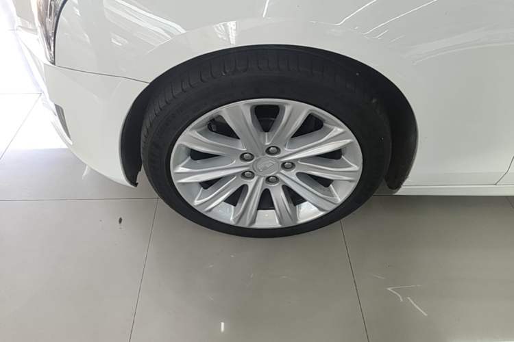 Used Cadillac ATS-L 2017 28T Fashion Edition Left Front Wheel Hub