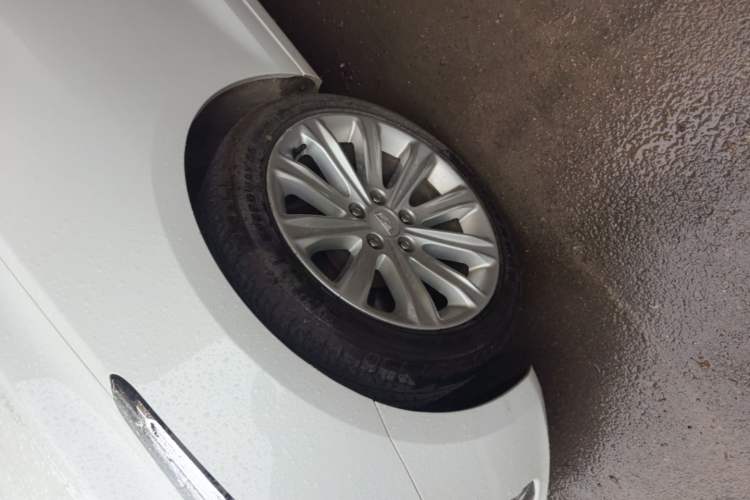 Used Cadillac ATS-L 2017 28T Tech Edition Left Front Wheel Hub