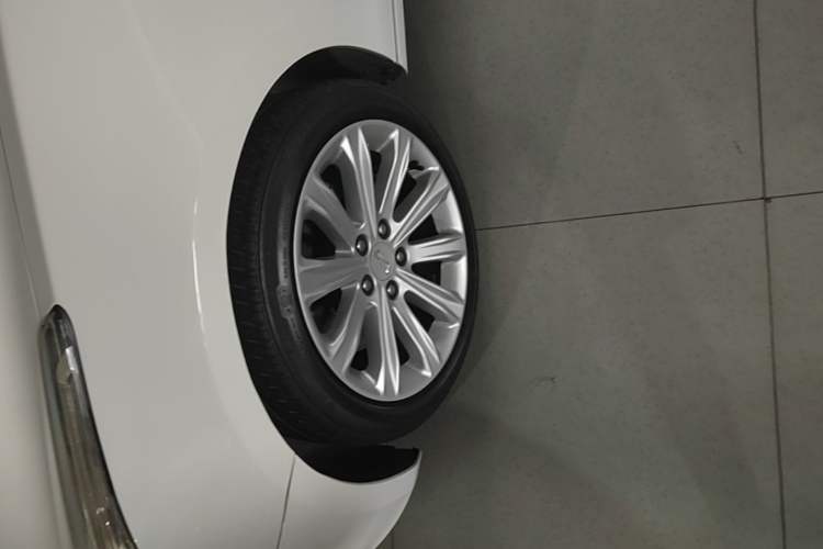 Used Cadillac ATS-L 2017 28T Fashion Edition Left Front Wheel Hub