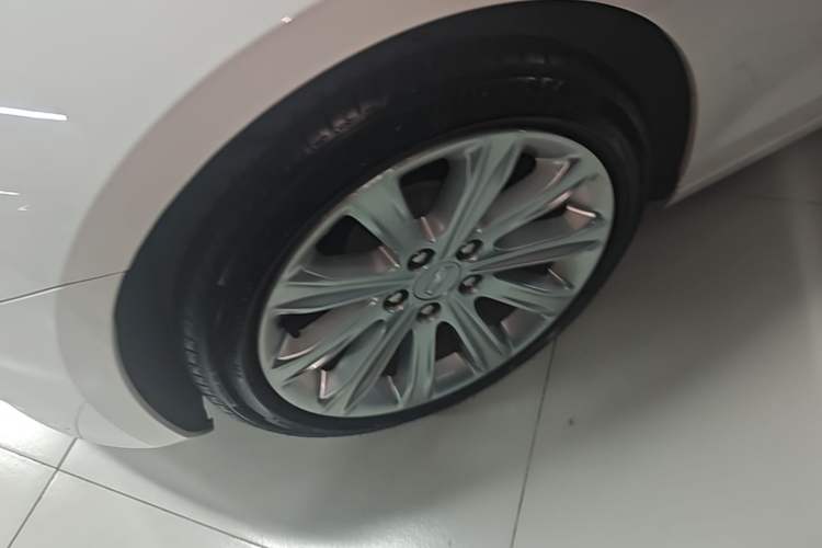 Used Cadillac ATS-L 2017 28T Fashion Edition Left Front Wheel Hub