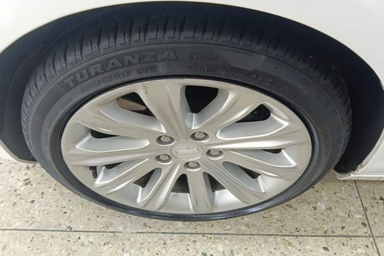 Used Cadillac ATS-L 2017 28T Tech Edition Left Front Wheel Hub