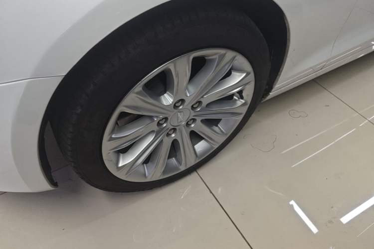 Used Cadillac ATS-L 2017 28T Tech Edition Left Front Wheel Hub