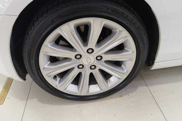 Used Cadillac ATS-L 2017 28T Tech Edition Left Front Wheel Hub