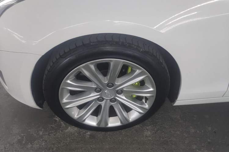 Used Cadillac ATS-L 2017 28T Fashion Edition Left Front Wheel Hub