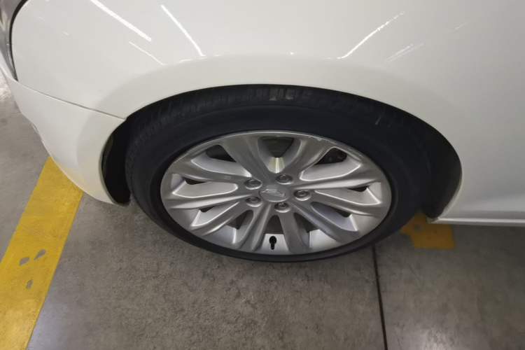 Used Cadillac ATS-L 2017 28T Tech Edition Left Front Wheel Hub