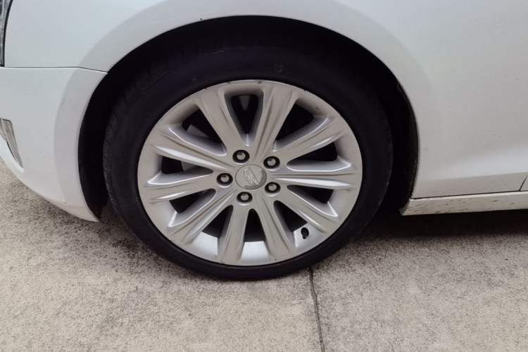 Used Cadillac ATS-L 2017 28T Tech Edition Left Front Wheel Hub