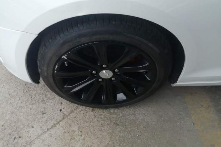 Used Cadillac ATS-L 2017 28T Tech Edition Left Front Wheel Hub