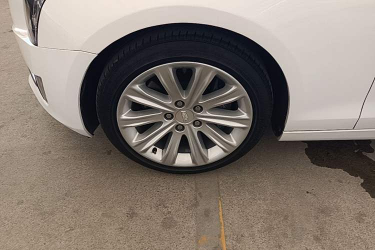 Used Cadillac ATS-L 2017 28T Tech Edition Left Front Wheel Hub