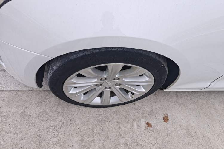 Used Cadillac ATS-L 2017 28T Tech Edition Left Front Wheel Hub
