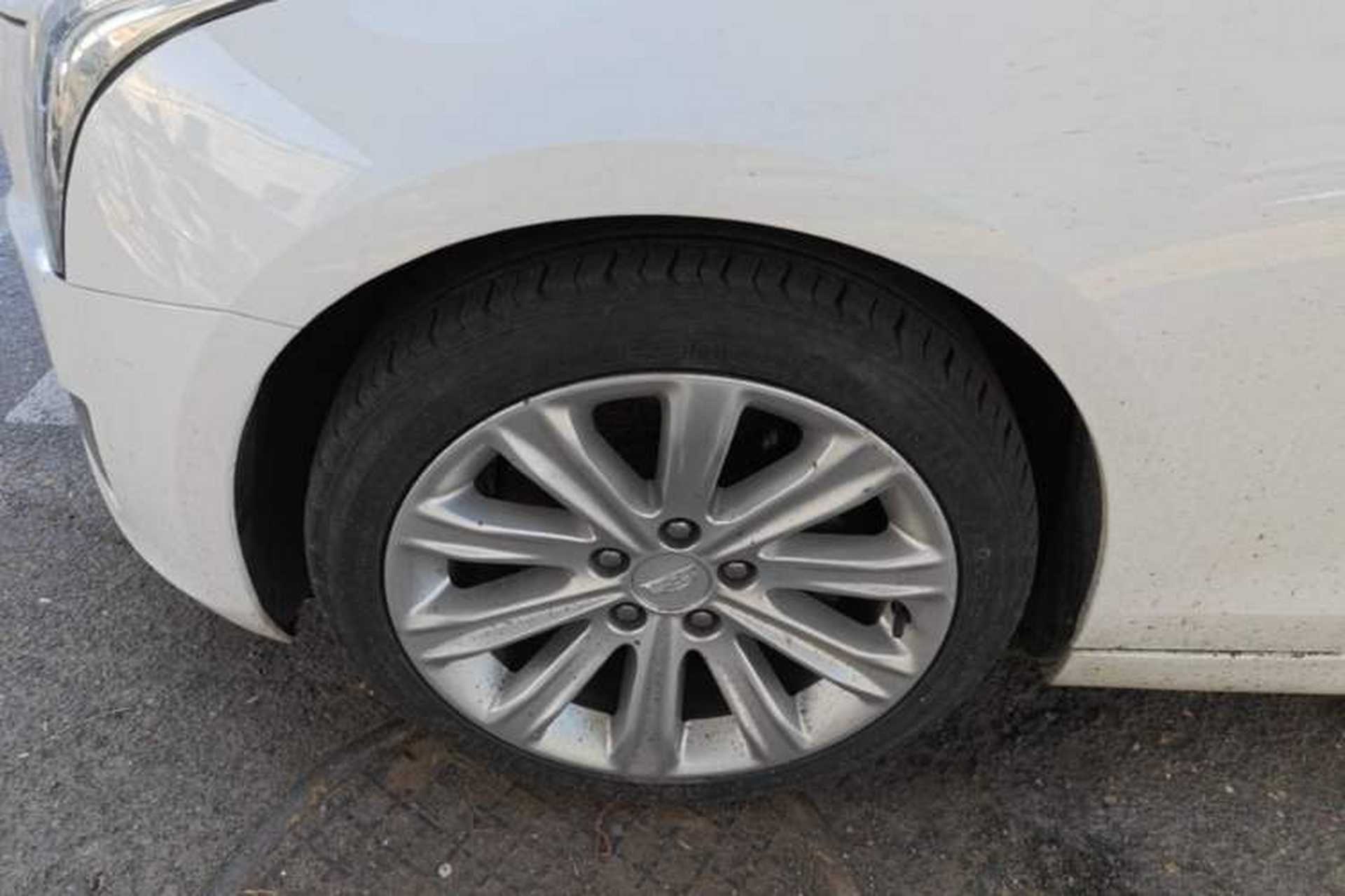 Used Cadillac ATS-L 2017 28T Tech Edition Left Front Wheel Hub