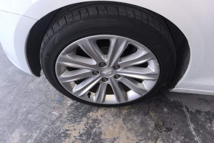 Used Cadillac ATS-L 2017 28T Tech Edition Left Front Wheel Hub