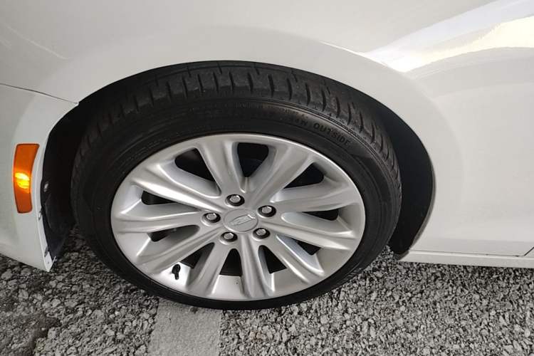 Used Cadillac ATS-L 2017 28T Fashion Edition Left Front Wheel Hub