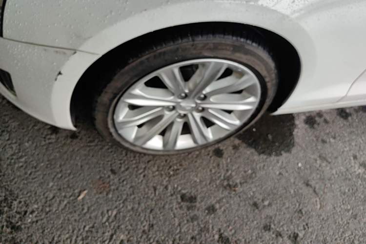 Used Cadillac ATS-L 2017 28T Tech Edition Left Front Wheel Hub