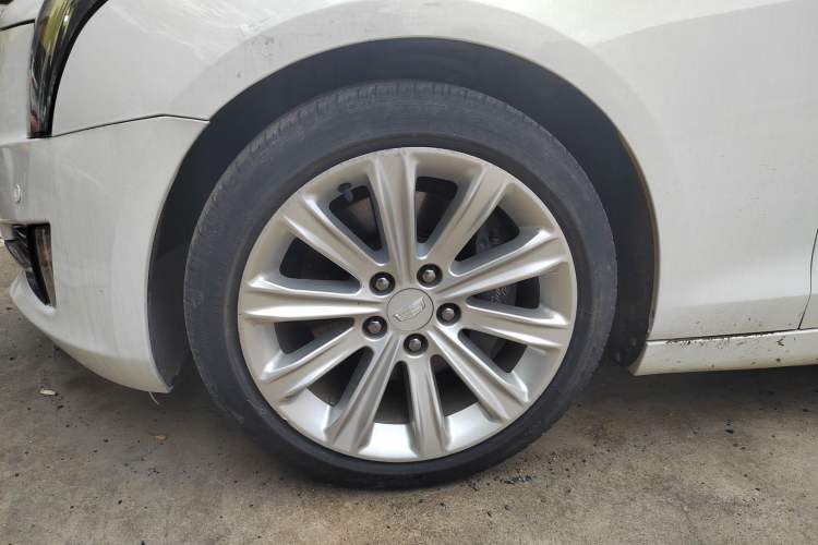 Used Cadillac ATS-L 2017 28T Tech Edition Left Front Wheel Hub