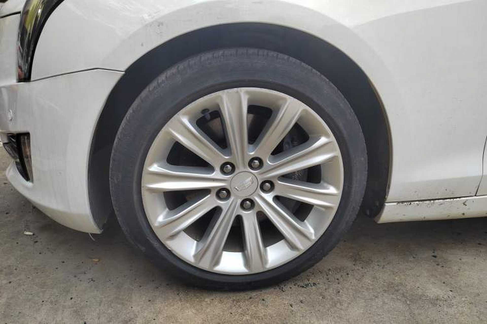 Used Cadillac ATS-L 2017 28T Tech Edition Left Front Wheel Hub