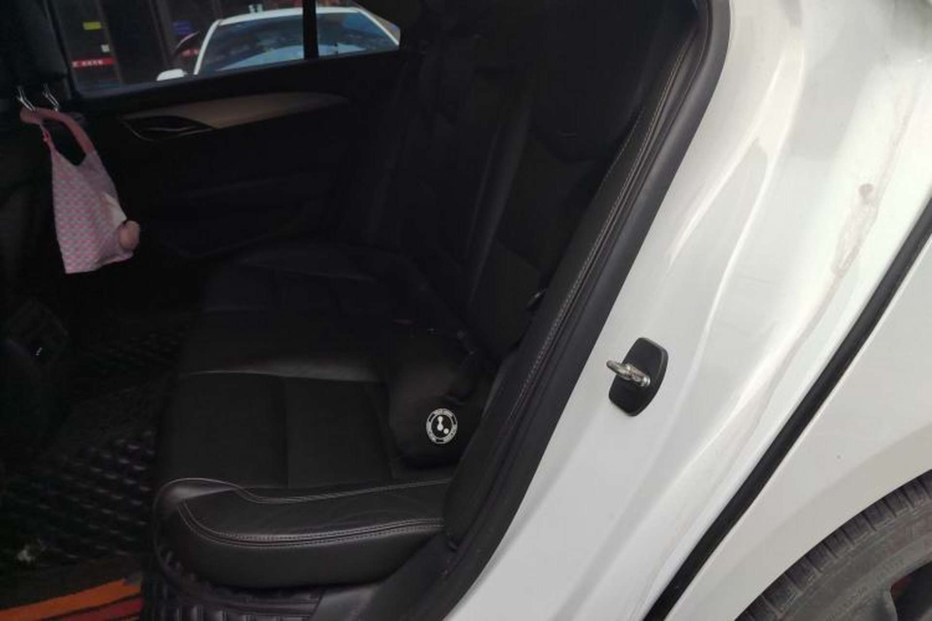 Used Cadillac ATS-L 2017 28T Fashion Edition Left Rear Seat