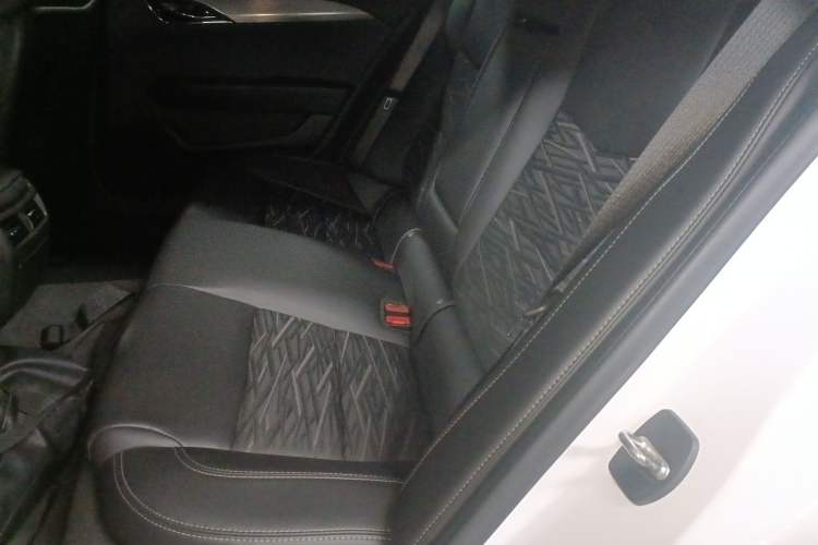 Used Cadillac ATS-L 2017 28T Tech Edition Left Rear Seat