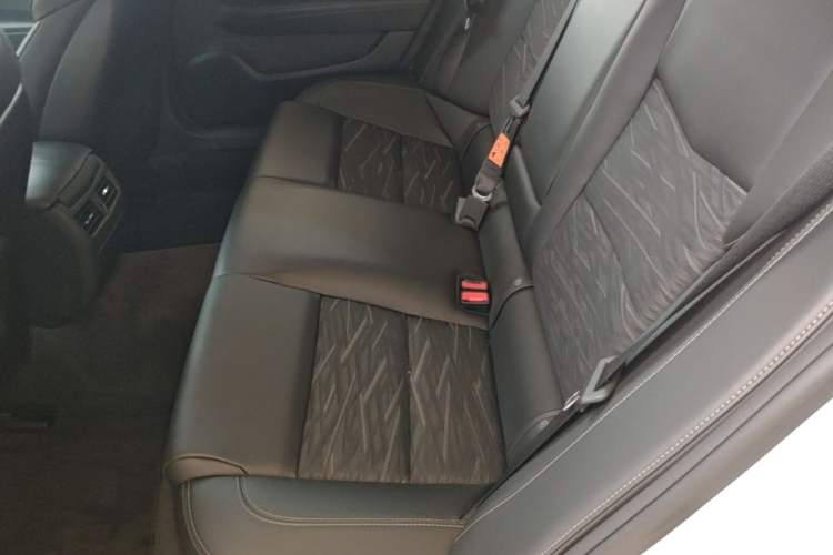 Used Cadillac ATS-L 2017 28T Tech Edition Left Rear Seat