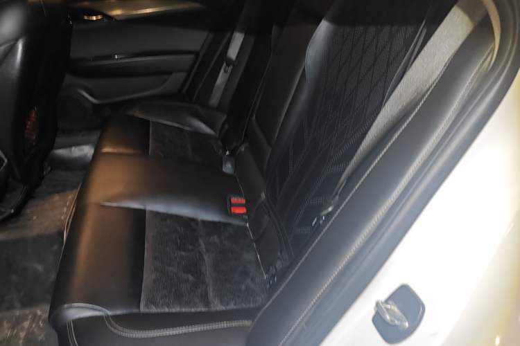 Used Cadillac ATS-L 2017 28T Tech Edition Left Rear Seat