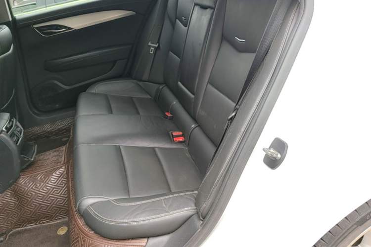 Used Cadillac ATS-L 2017 28T Fashion Edition Left Rear Seat