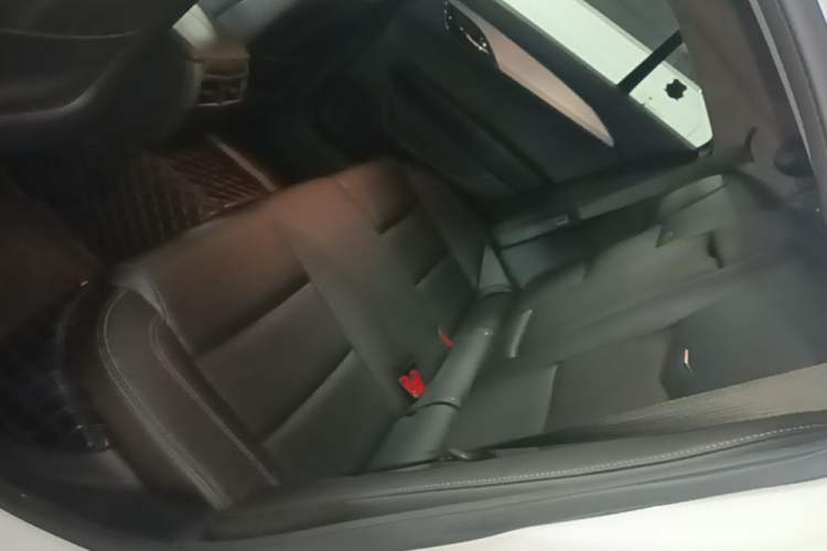 Used Cadillac ATS-L 2017 28T Fashion Edition Left Rear Seat