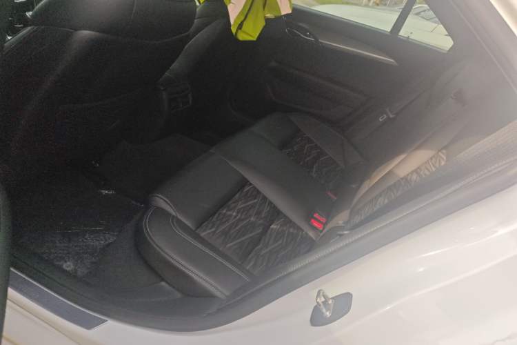 Used Cadillac ATS-L 2017 28T Tech Edition Left Rear Seat