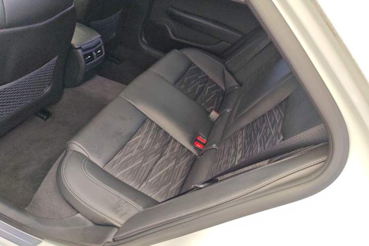 Used Cadillac ATS-L 2017 28T Tech Edition Left Rear Seat