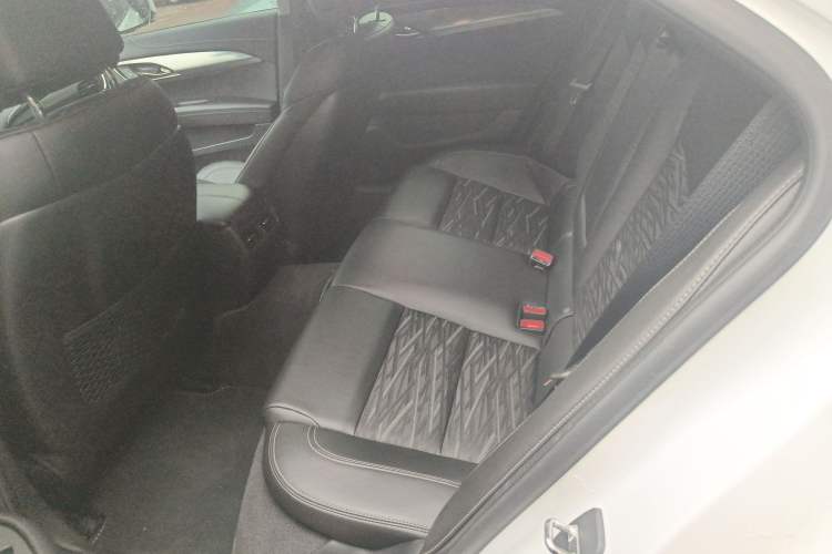 Used Cadillac ATS-L 2017 28T Tech Edition Left Rear Seat