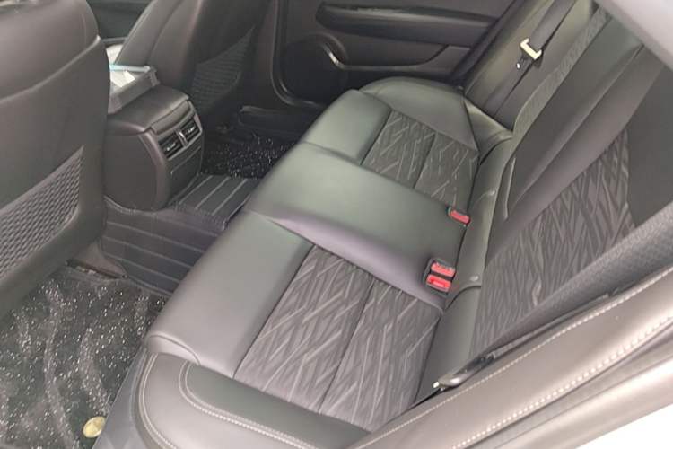 Used Cadillac ATS-L 2017 28T Tech Edition Left Rear Seat