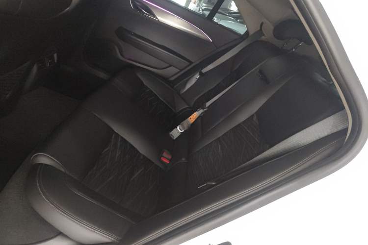 Used Cadillac ATS-L 2017 28T Tech Edition Left Rear Seat