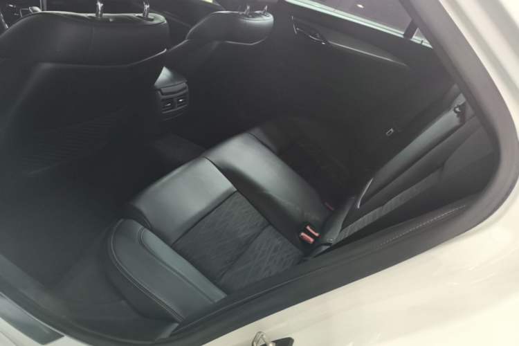 Used Cadillac ATS-L 2017 28T Tech Edition Left Rear Seat