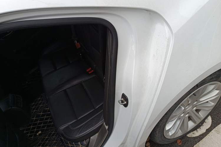Used Cadillac ATS-L 2017 28T Fashion Edition Left Rear Seat