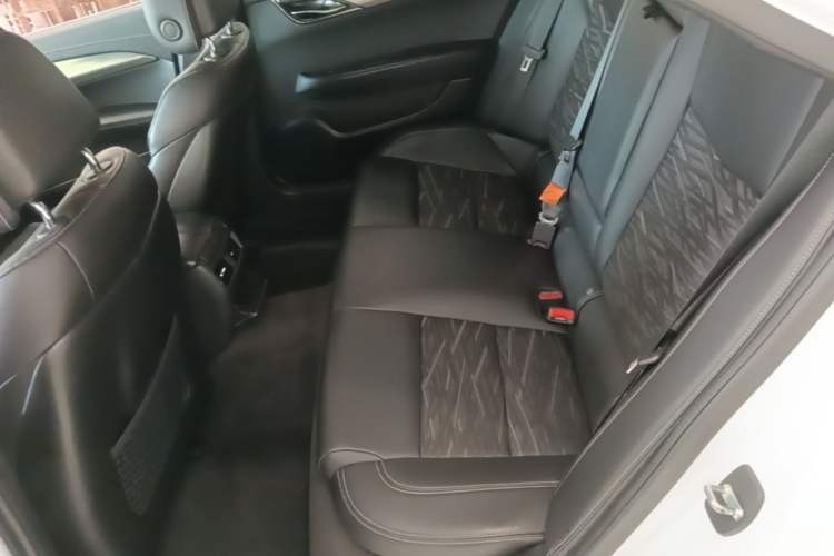 Used Cadillac ATS-L 2017 28T Tech Edition Left Rear Seat