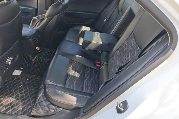 Used Cadillac ATS-L 2017 28T Fashion Edition Left Rear Seat
