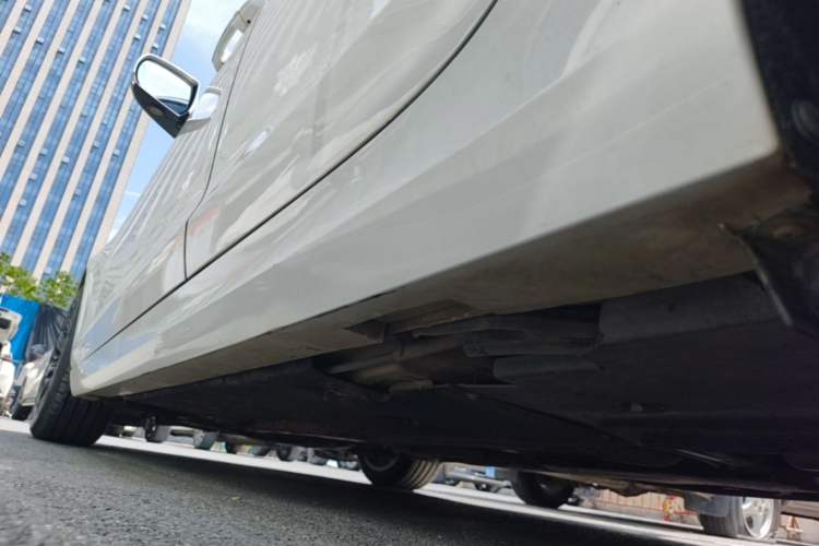 Used Cadillac ATS-L 2017 28T Tech Edition Left Side Sill