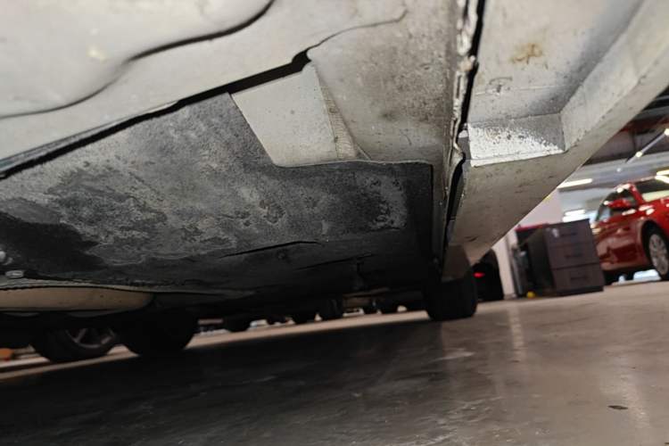 Used Cadillac ATS-L 2017 28T Tech Edition Left Side Sill